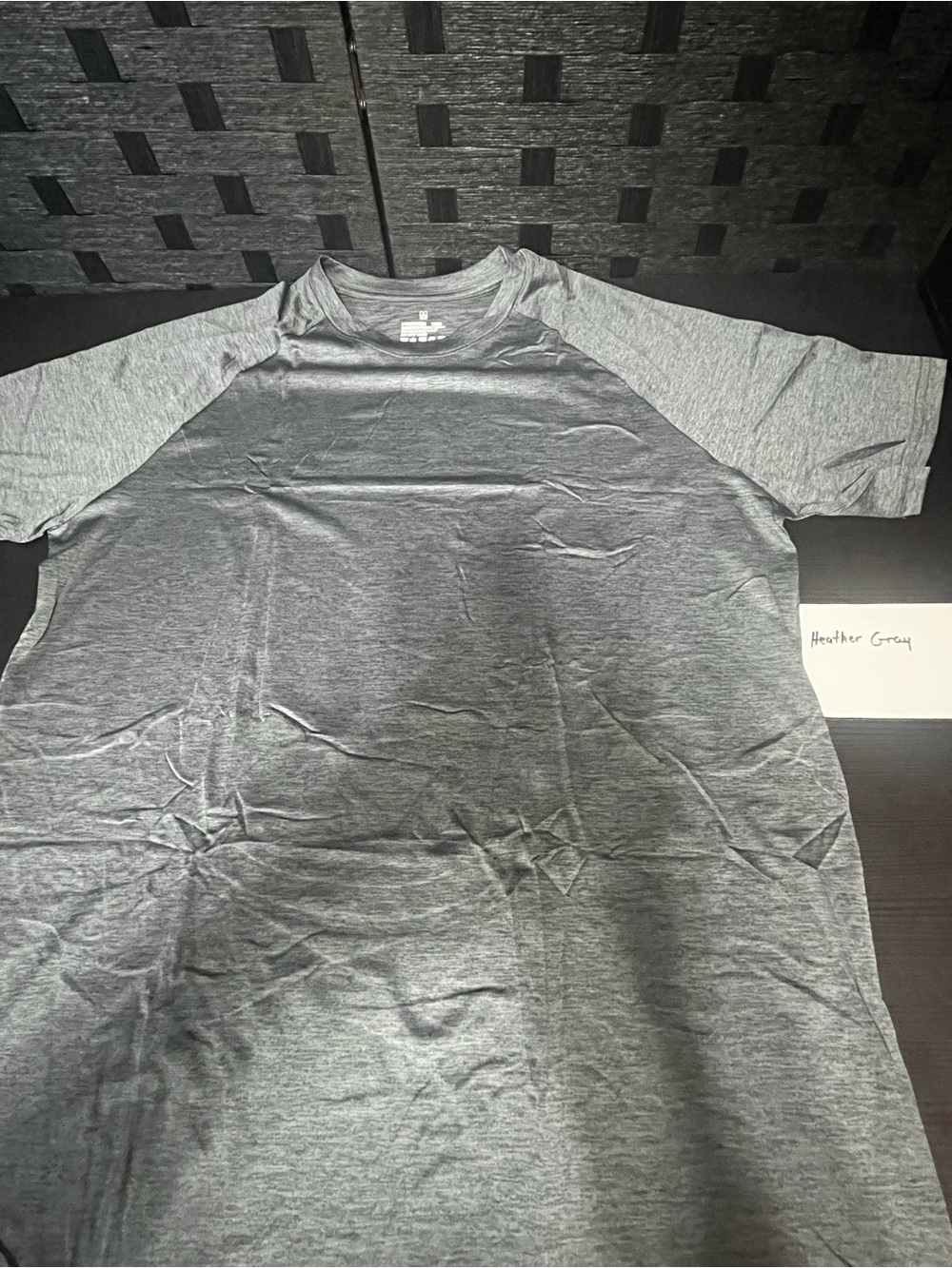 Men’s Heather Gray Athletic Short-Sleeve T-Shirt Size Medium